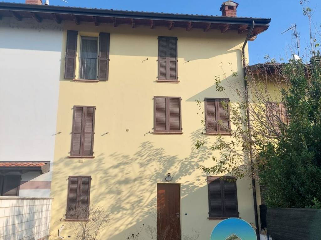 casa indipendente in vendita a Caorso in zona Fossadello