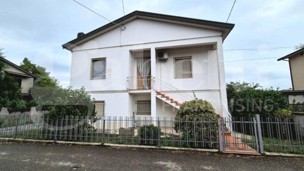 casa indipendente in vendita a Caorso