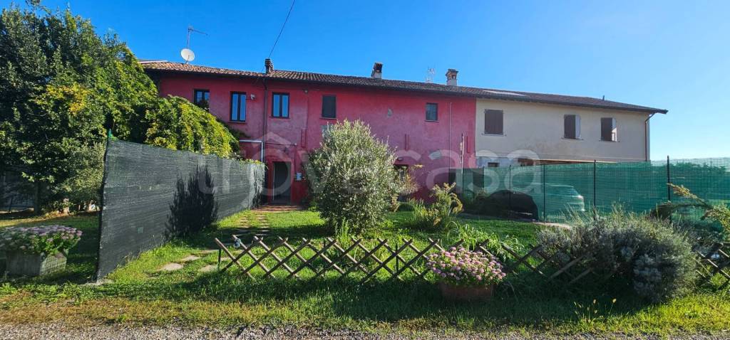 casa indipendente in vendita a Caorso