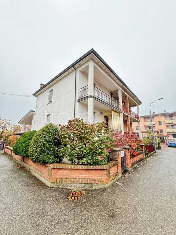 casa indipendente in vendita a Caorso