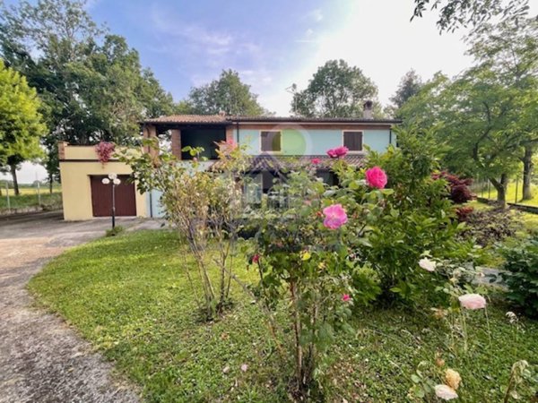 casa indipendente in vendita a Caorso