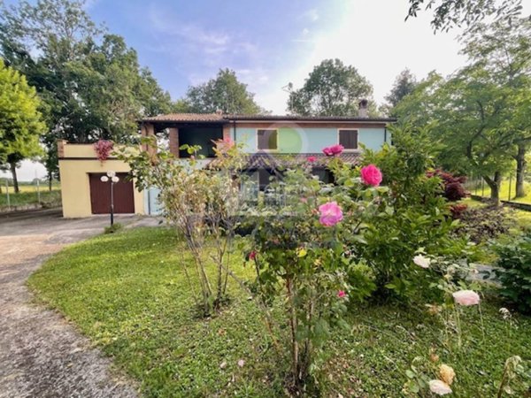 casa indipendente in vendita a Caorso