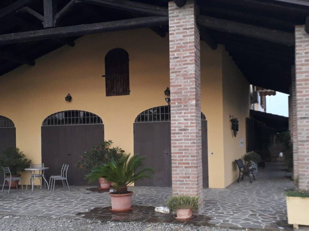 casa indipendente in vendita a Caorso in zona Fossadello