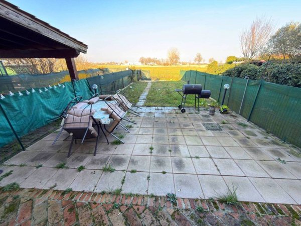 casa indipendente in vendita a Caorso in zona Fossadello