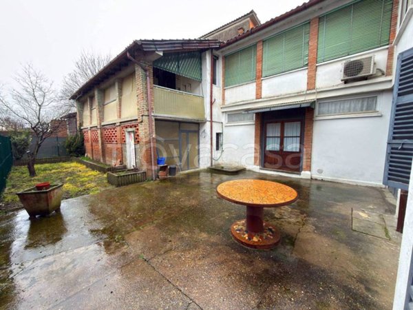 casa indipendente in vendita a Caorso