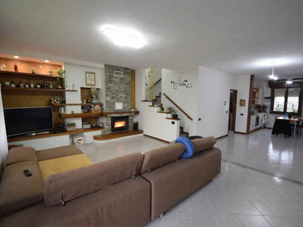 casa indipendente in vendita a Caorso