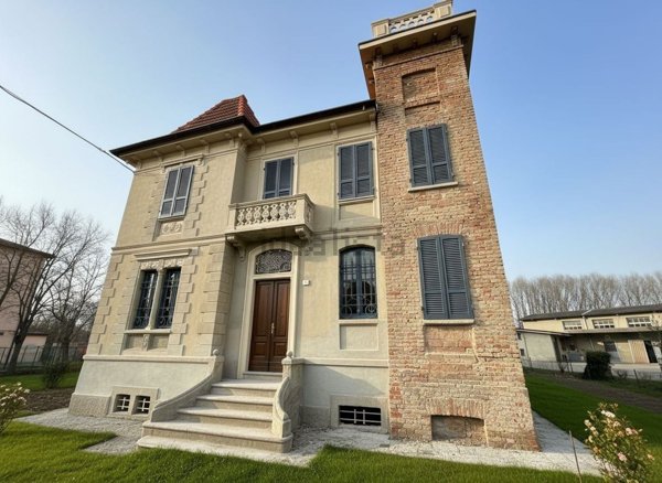 casa indipendente in vendita a Caorso