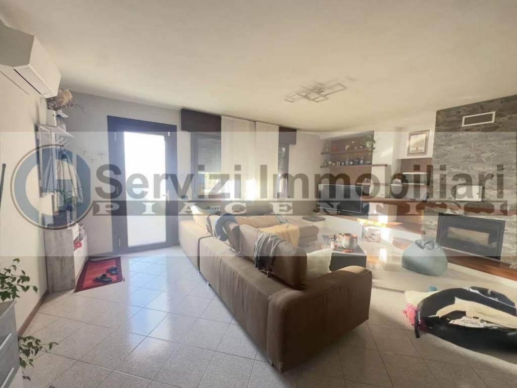 casa indipendente in vendita a Caorso