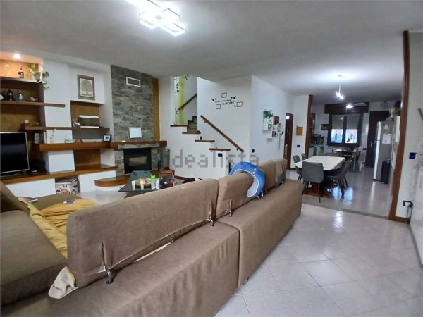 casa indipendente in vendita a Caorso