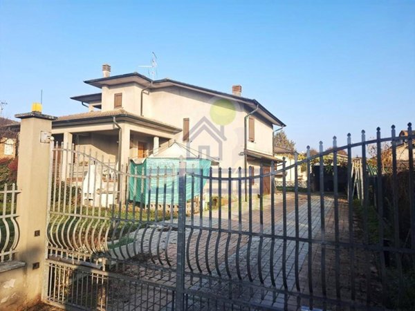 casa indipendente in vendita a Caorso