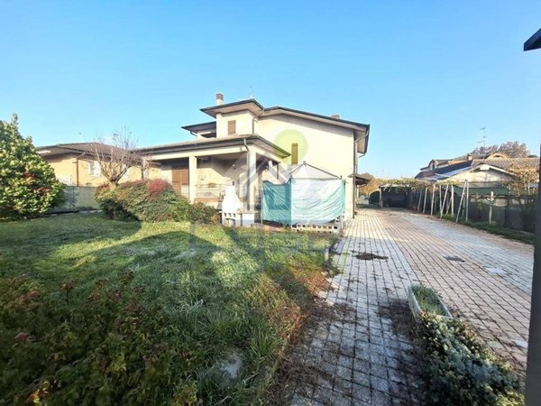 casa indipendente in vendita a Caorso