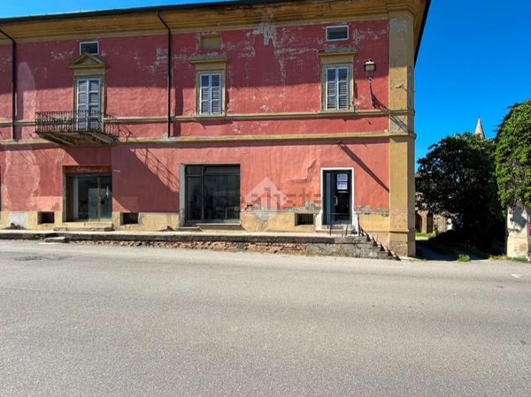 negozio in vendita a Caorso