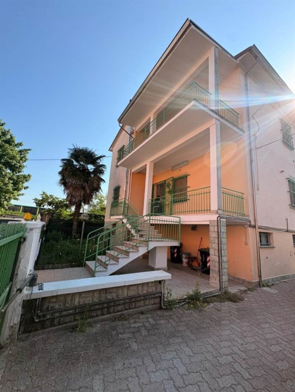 casa indipendente in vendita a Caorso in zona Fossadello