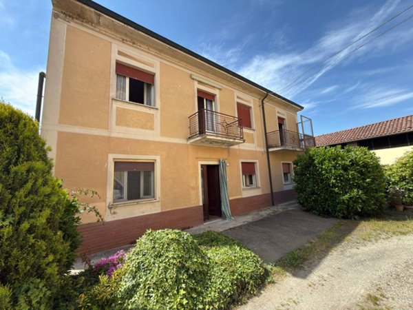 casa indipendente in vendita a Caorso