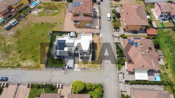 casa indipendente in vendita a Caorso