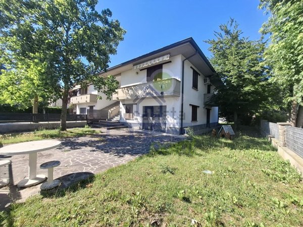 casa indipendente in vendita a Caorso