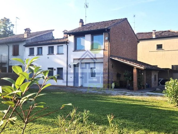 casa indipendente in vendita a Caorso