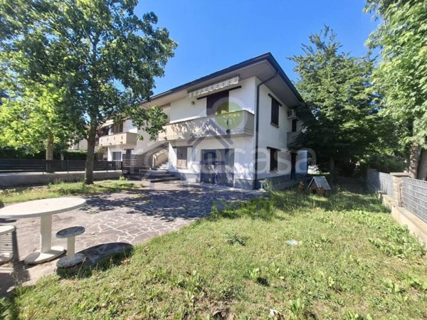 casa indipendente in vendita a Caorso