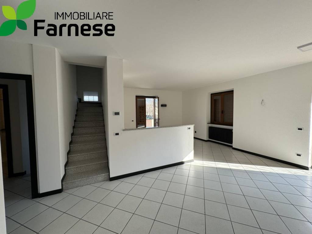 casa indipendente in vendita a Carpaneto Piacentino