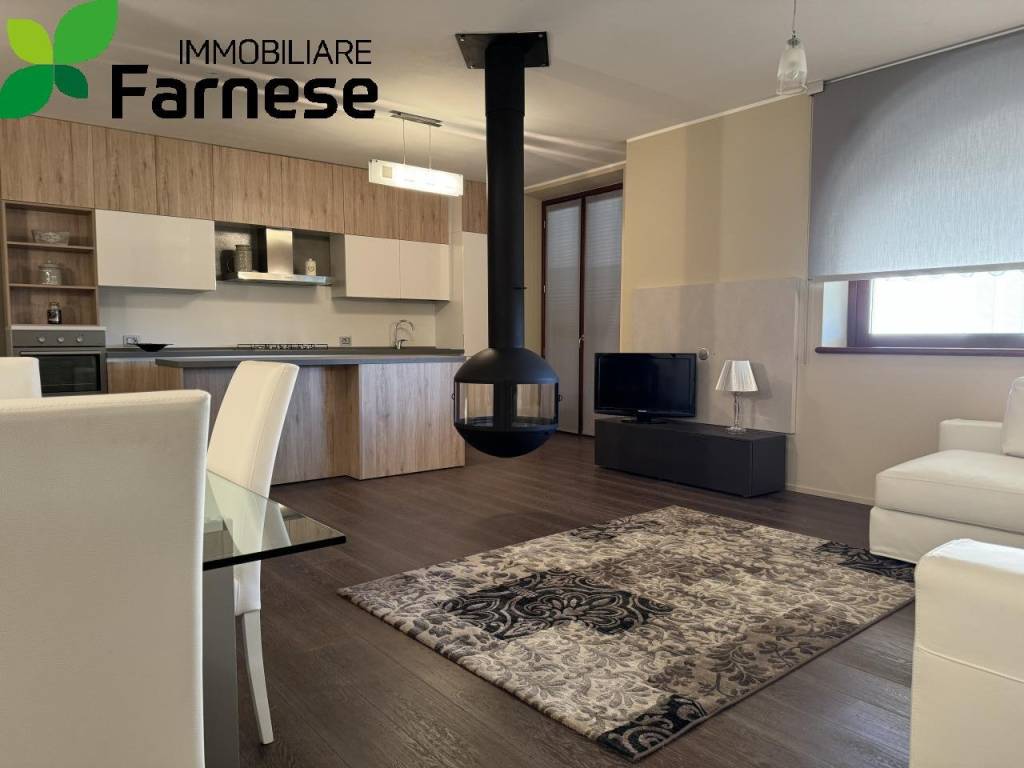casa indipendente in vendita a Carpaneto Piacentino