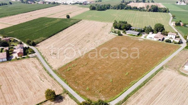 casa indipendente in vendita a Carpaneto Piacentino in zona Chero
