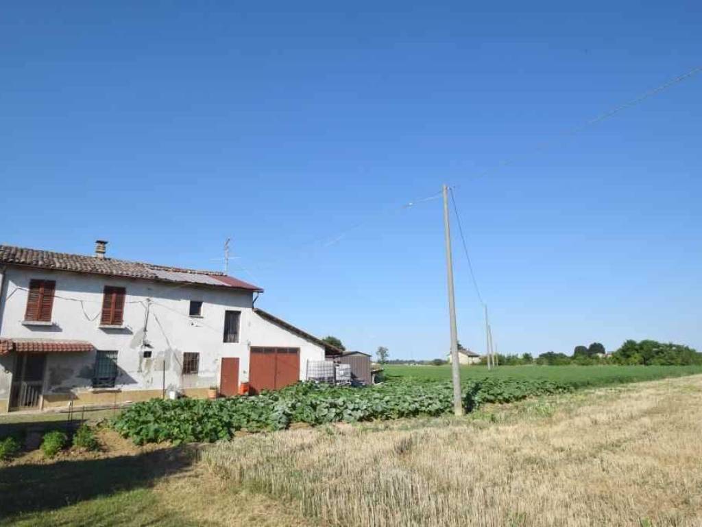 quadrivano in vendita a Carpaneto Piacentino in zona Ciriano
