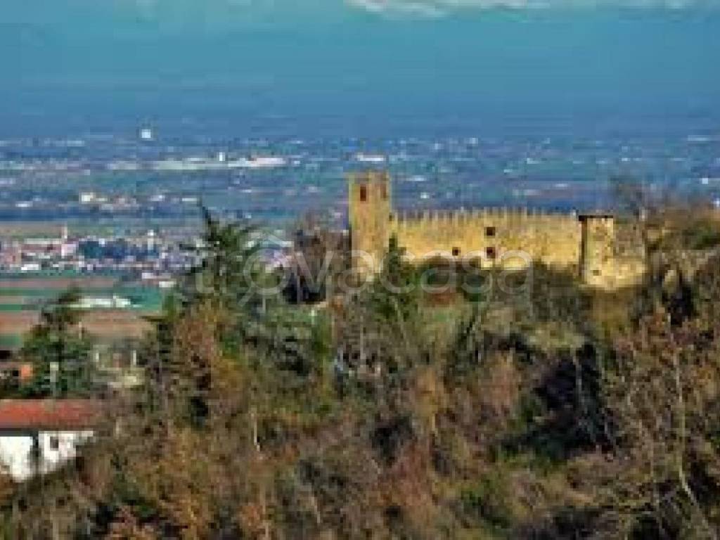 casa indipendente in vendita a Carpaneto Piacentino in zona Chero