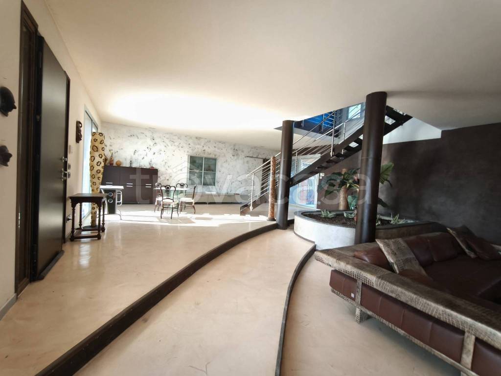 casa indipendente in vendita a Carpaneto Piacentino