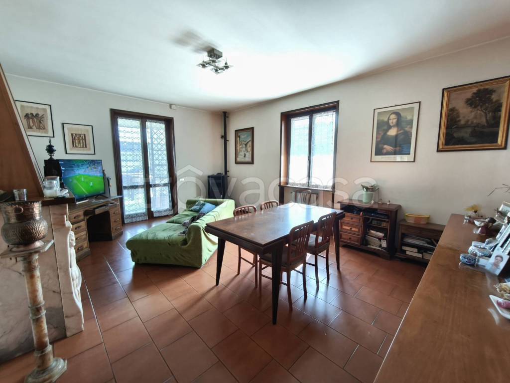 casa indipendente in vendita a Carpaneto Piacentino