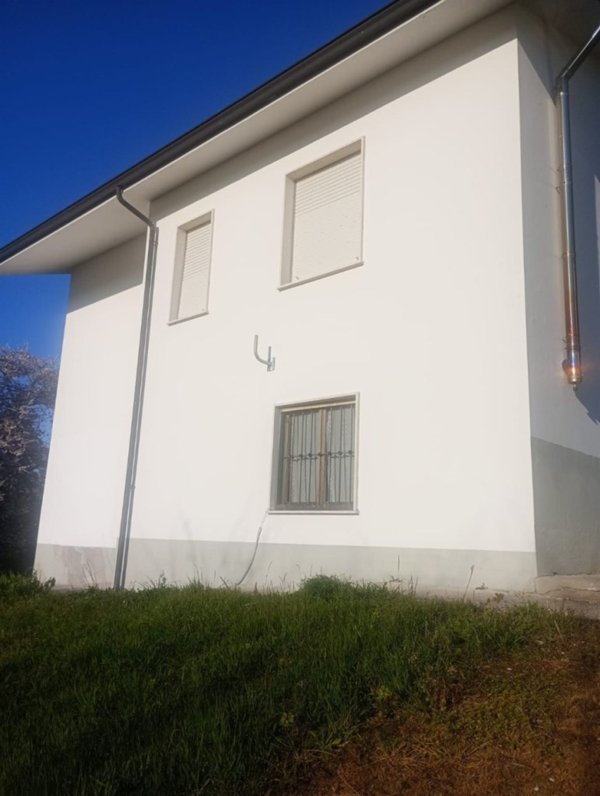 casa indipendente in vendita a Carpaneto Piacentino in zona Travazzano