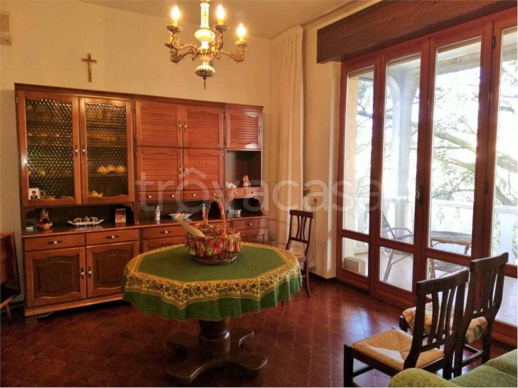 casa indipendente in vendita a Carpaneto Piacentino