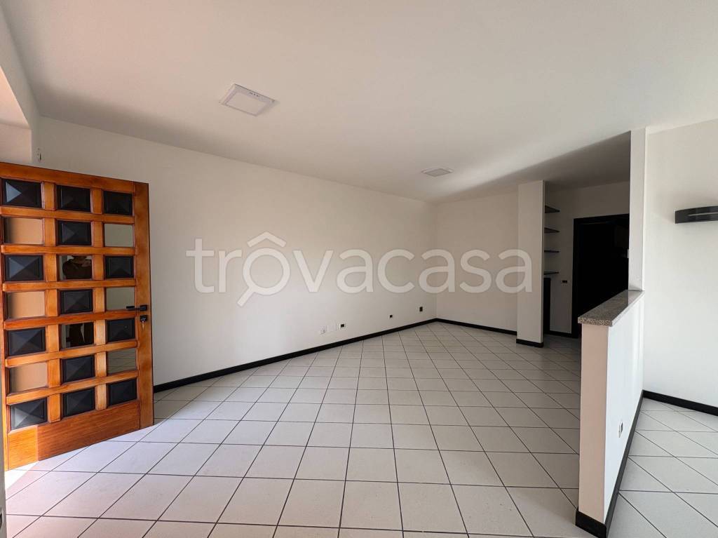 casa indipendente in vendita a Carpaneto Piacentino