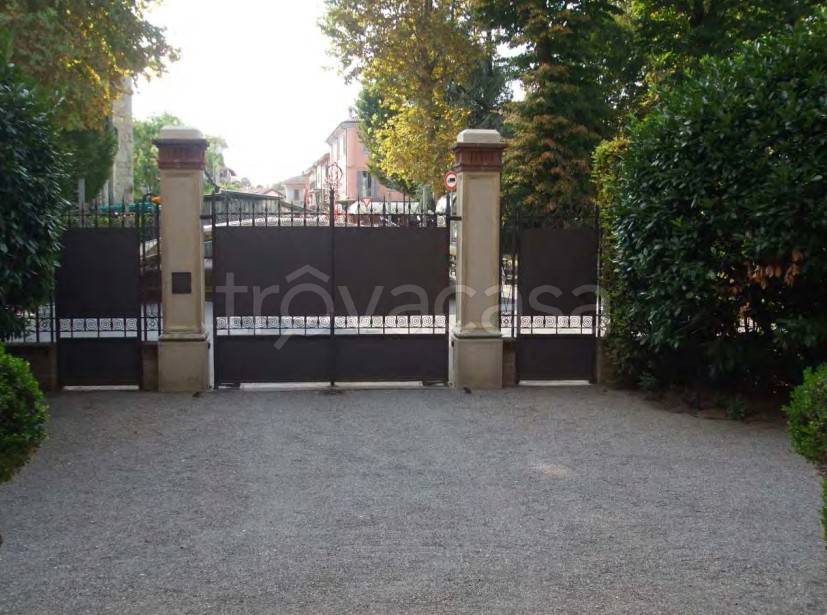 casa indipendente in vendita a Carpaneto Piacentino