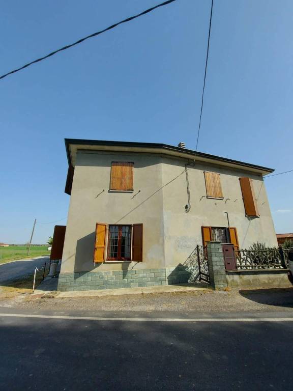 appartamento in vendita a Carpaneto Piacentino in zona Ciriano