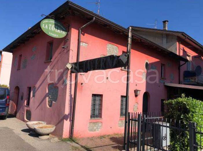 casa indipendente in vendita a Carpaneto Piacentino
