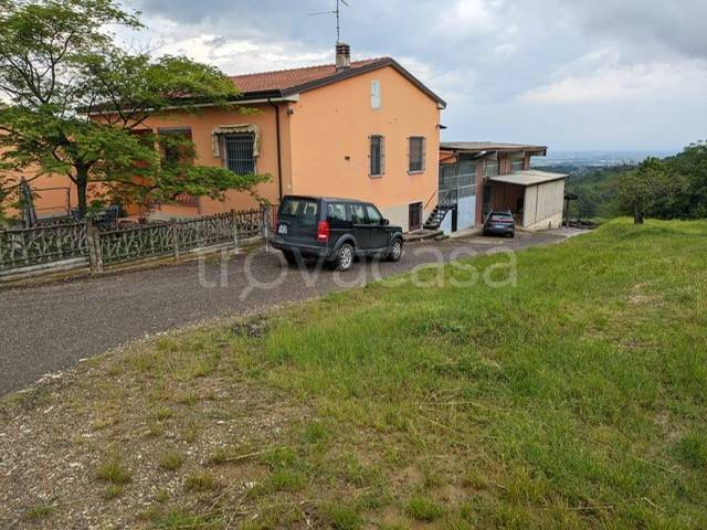 casa indipendente in vendita a Carpaneto Piacentino