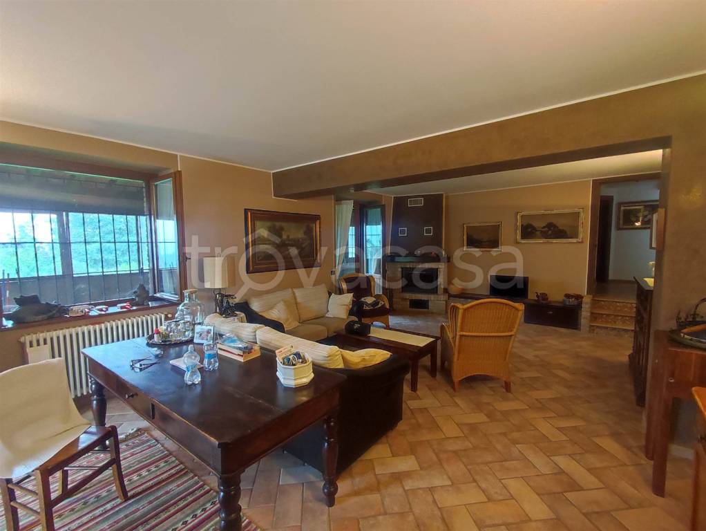 casa indipendente in vendita a Carpaneto Piacentino