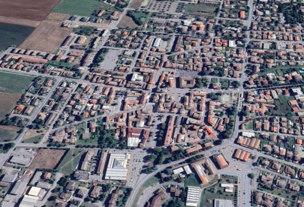 casa indipendente in vendita a Carpaneto Piacentino