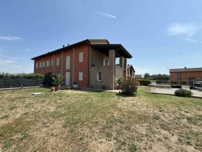 casa indipendente in vendita a Carpaneto Piacentino in zona Ciriano