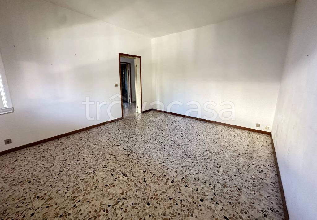 casa indipendente in vendita a Carpaneto Piacentino