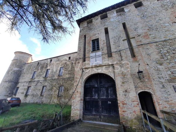 casa indipendente in vendita a Carpaneto Piacentino in zona Travazzano