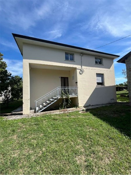 casa indipendente in vendita a Carpaneto Piacentino in zona Magnano