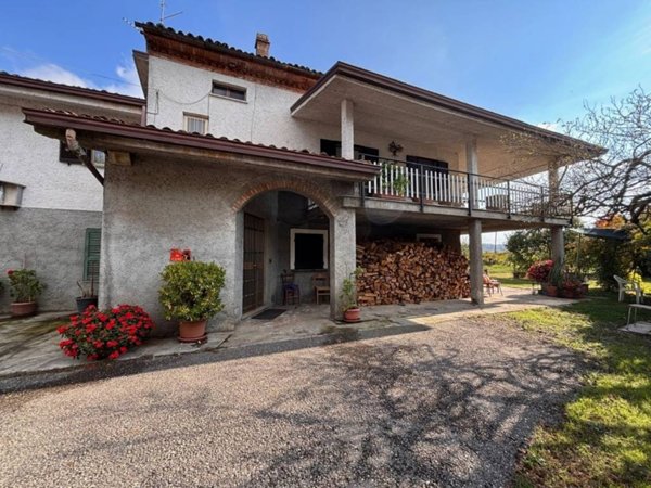 casa indipendente in vendita a Carpaneto Piacentino in zona Travazzano