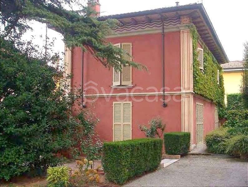 casa indipendente in vendita a Carpaneto Piacentino