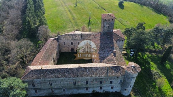 villa in vendita a Carpaneto Piacentino in zona Travazzano