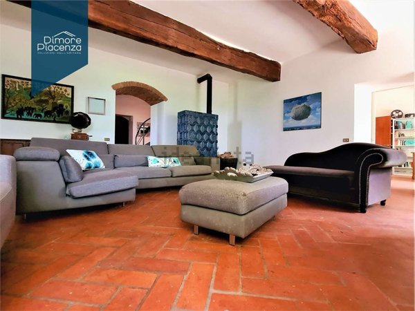 casa indipendente in vendita a Carpaneto Piacentino