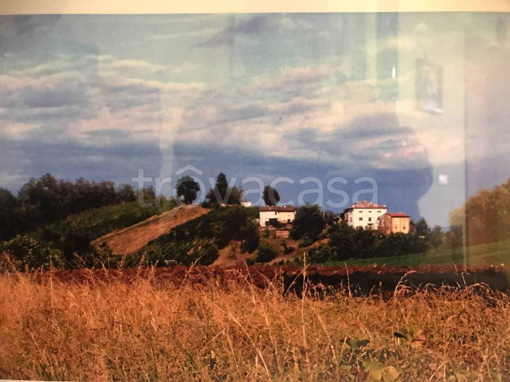 casa indipendente in vendita a Carpaneto Piacentino