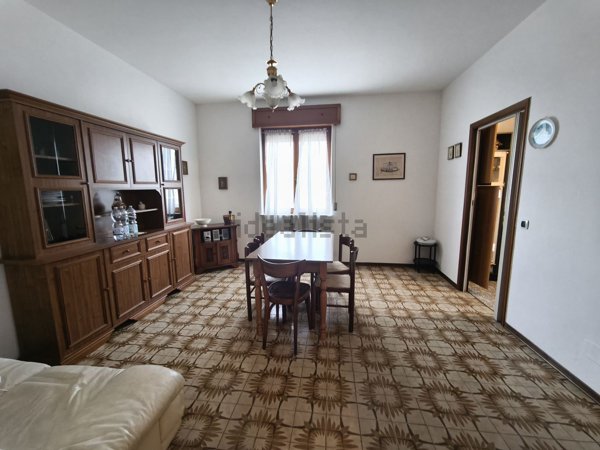 casa indipendente in vendita a Carpaneto Piacentino in zona Magnano