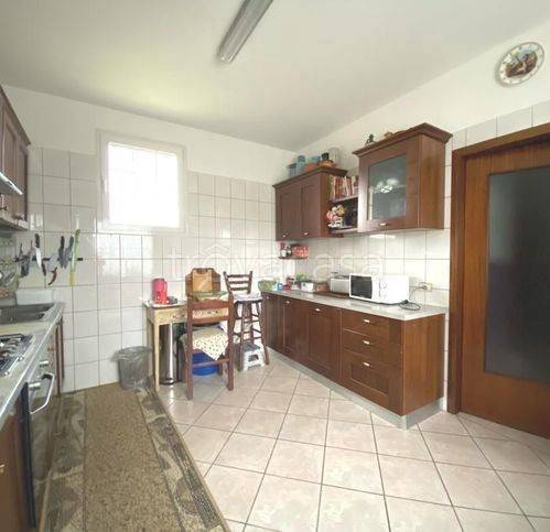 casa indipendente in vendita a Carpaneto Piacentino