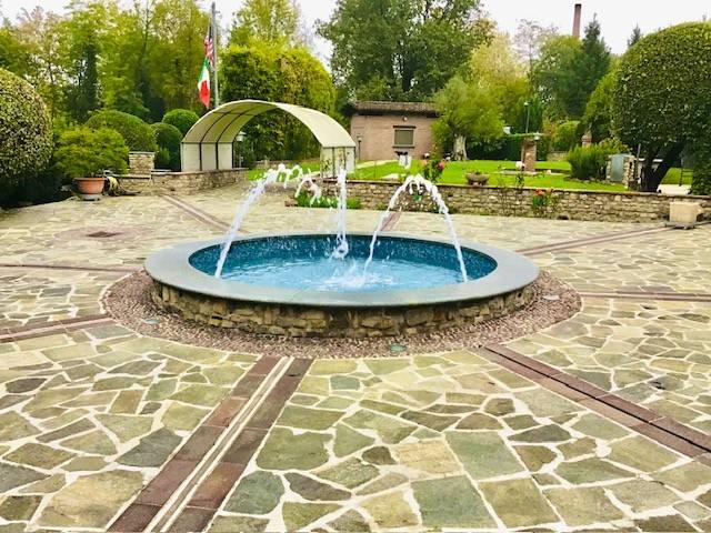 casa indipendente in vendita a Carpaneto Piacentino